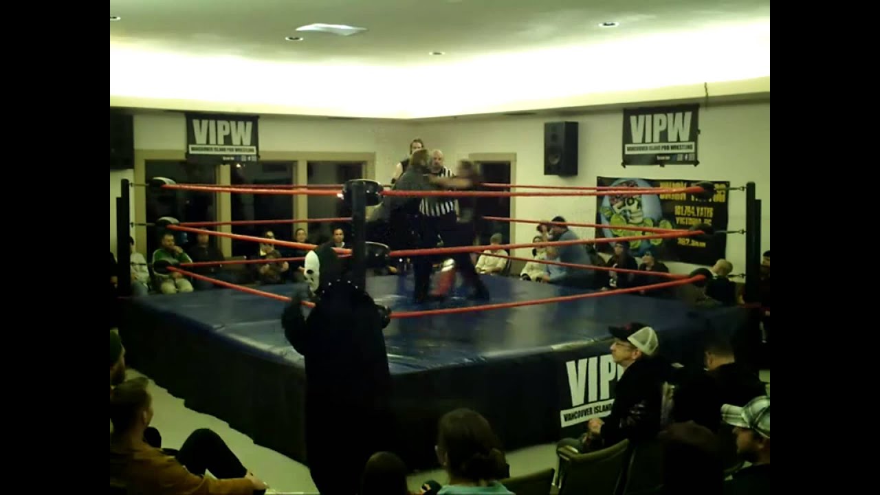 Cremator Von Slasher vs Slade & Havik - VIPW background