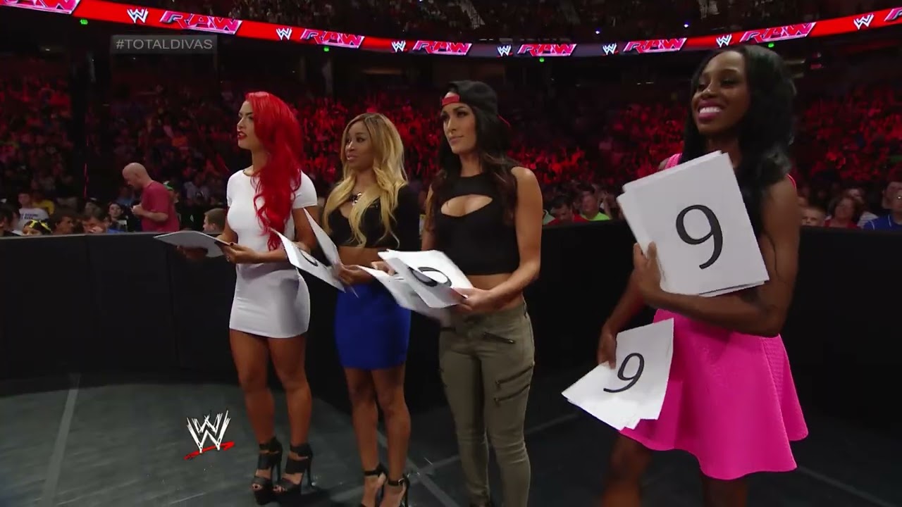1080pHD WWE RAW 05/12/14 Natalya vs Nikki Bella (Total Divas Cast at Ringside Rating The Match)