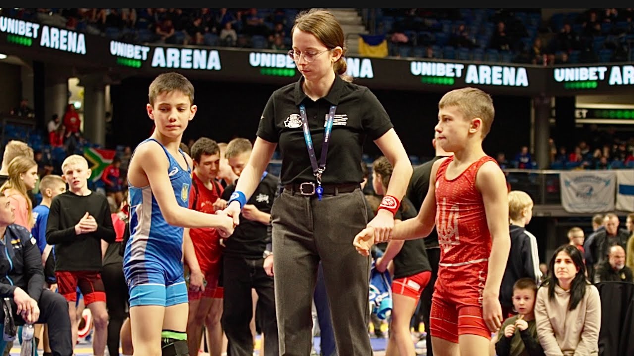 U13 Ihor Lesiuk (UKR) vs Daniil Stoianov (UKR) 29kg. Freestyle boys youth wrestling. B-cam-man