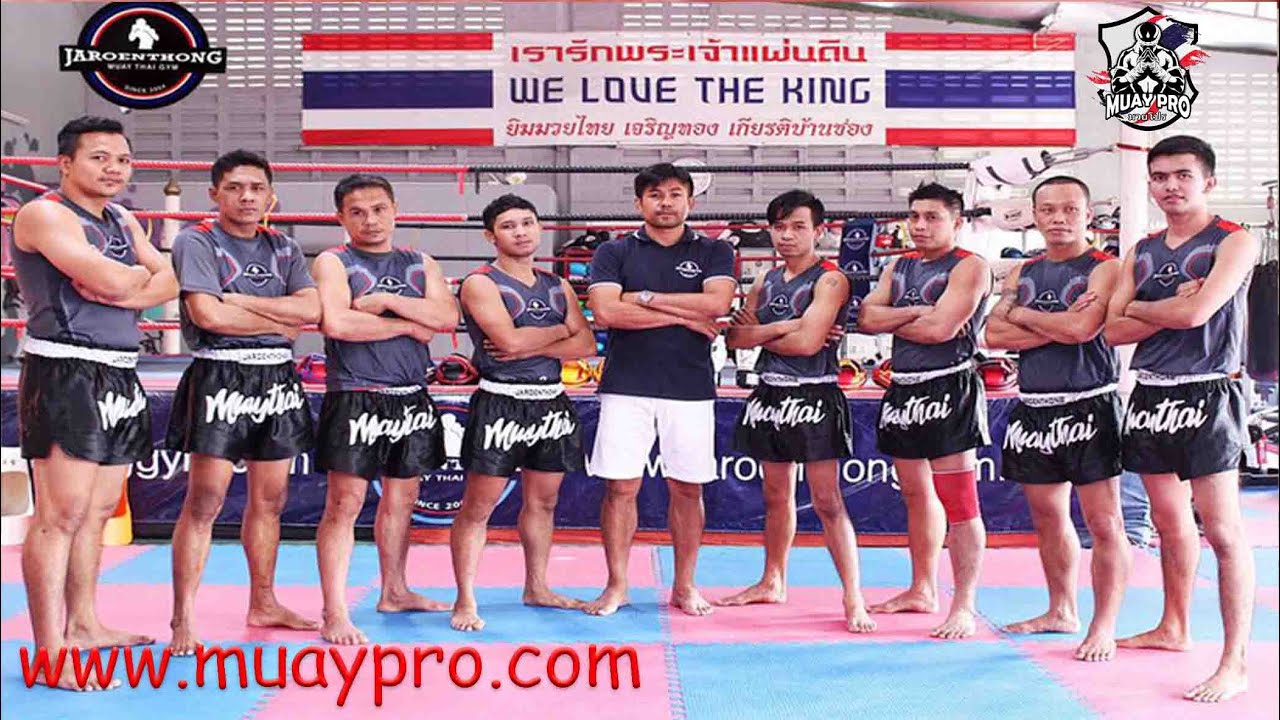 Jaroenthong Muay Thai Gym Bangkok Thailand background