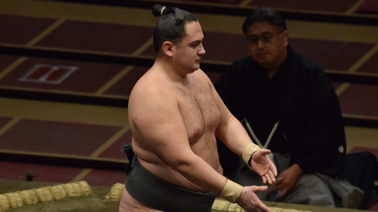 Half-Polish legend Tsuyukusa retires