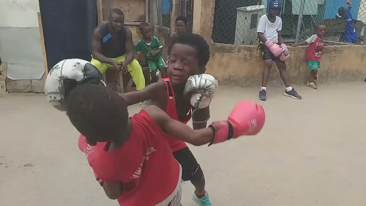 Light🥊 Sparring! Dammy vs John. #training #boxing #motivation background