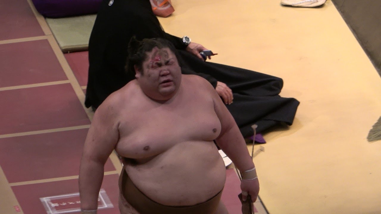 Sumo: Fall face first