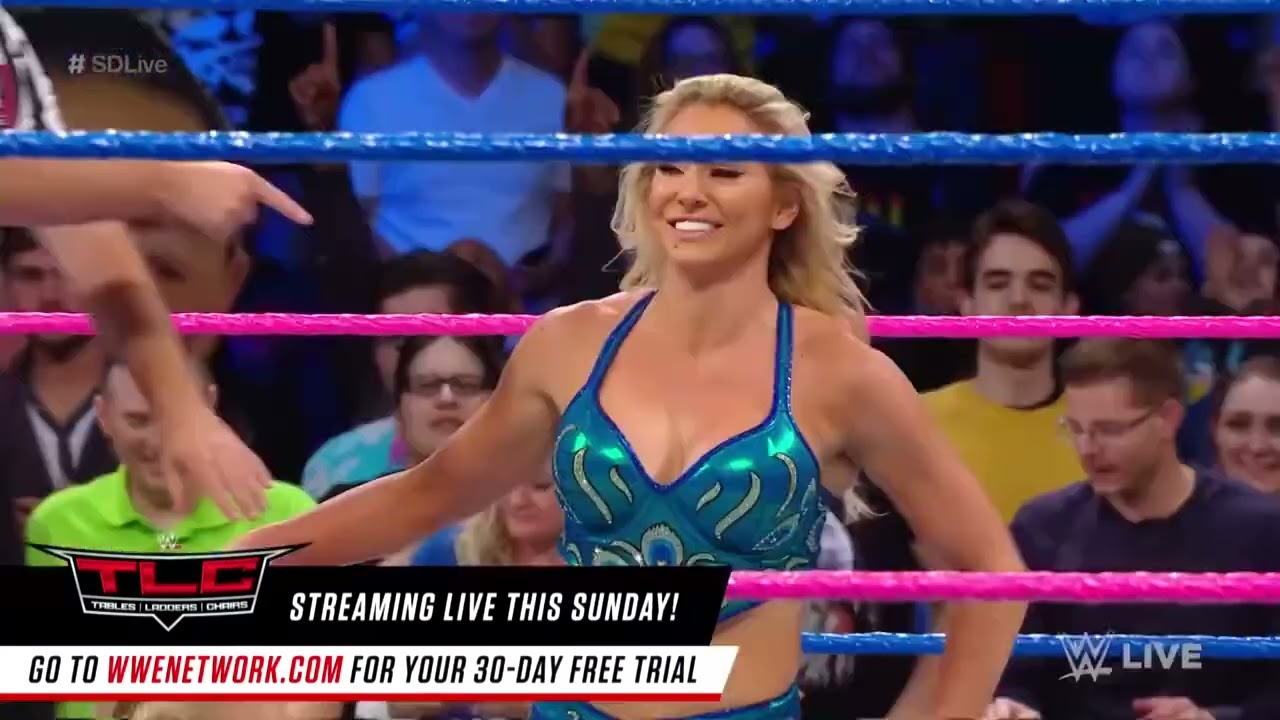 Lynch, Flair & Naomi vs. Lana, Tamina & Natalya - 6-Woman Tag Match: SmackDown LIVE, Oct. 17, 2017 background