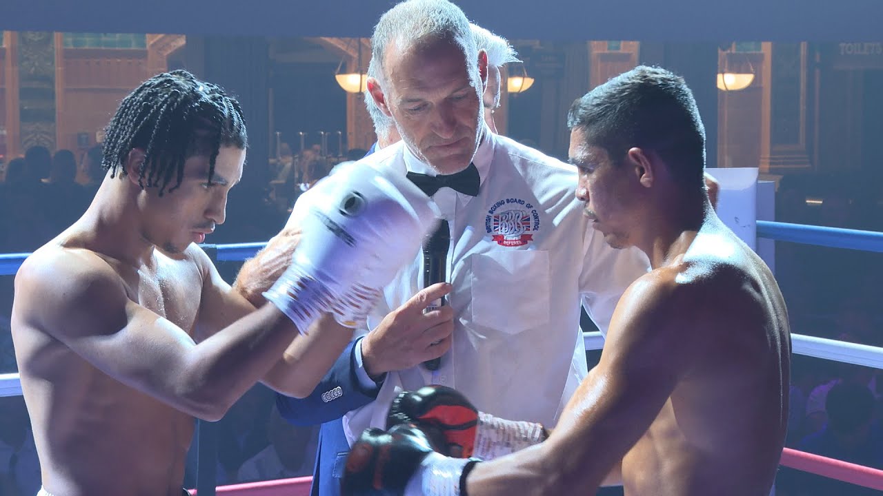 Levi Barnes v Christian Lopez Flores in Blackpool on VIP's Winter Gardens show 9/9/2023