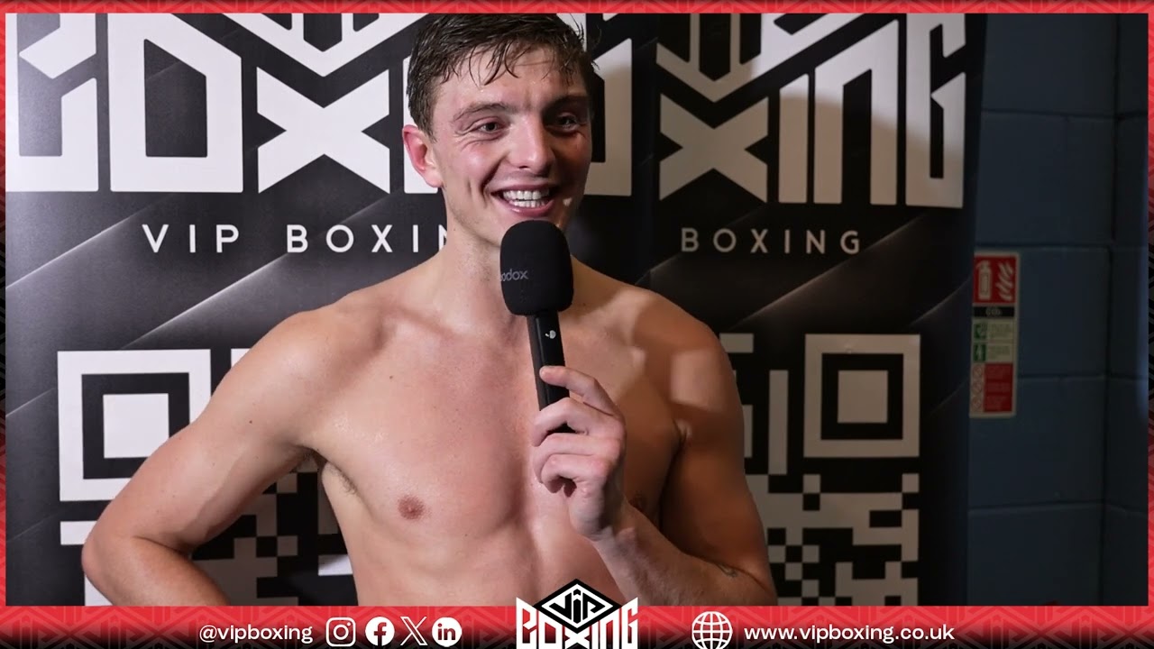 SEAN ARKWRIGHT CRUISES TO 7-0 AGAINST FERNANDO VALENCIA IN BOLTON