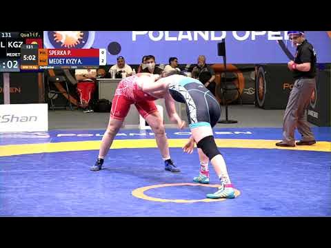 Qual. WW - 76 kg: P. SPERKA (POL) v. A. MEDET KYZY (KGZ) background