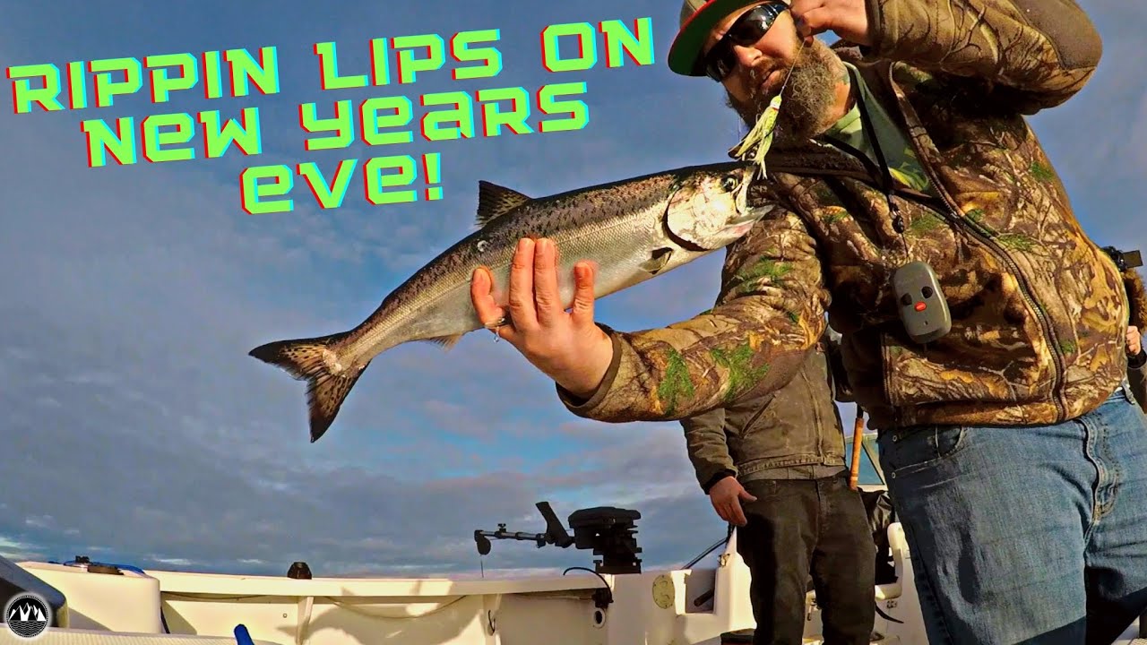 FISHING for WINTER SPRING SALMON on NEW YEARS EVE | Nanaimo BC Vancouver Island | OCEAN FISHING VLOG