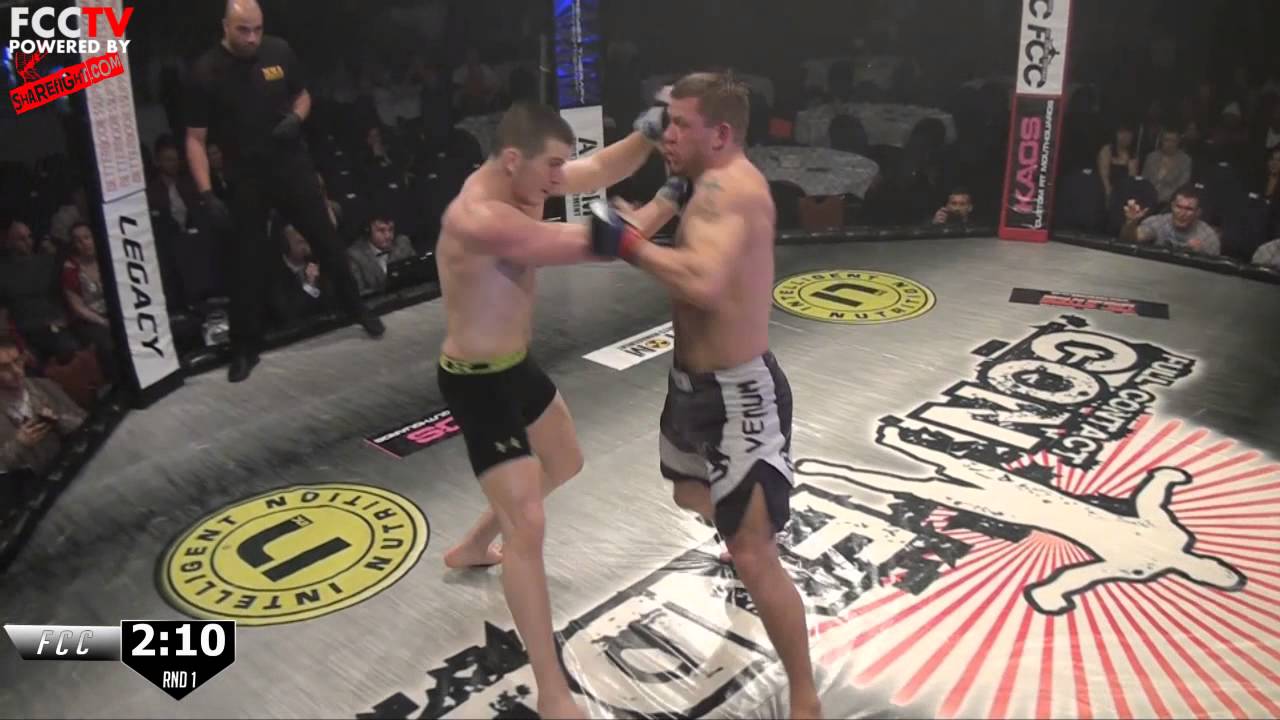 FCC 9: Conor Riordan vs Paul Bentley ASW background