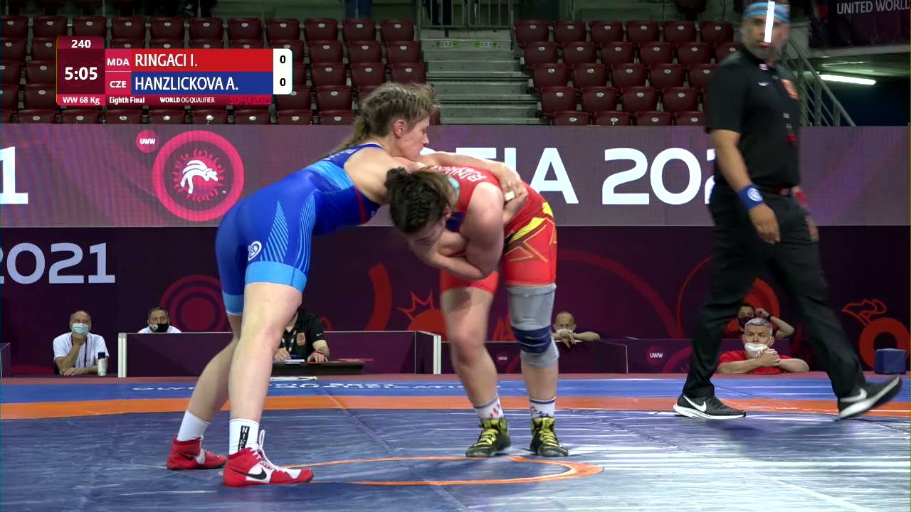 1/8 WW - 68 kg: I. RINGACI (MDA) v. A. HANZLICKOVA (CZE)