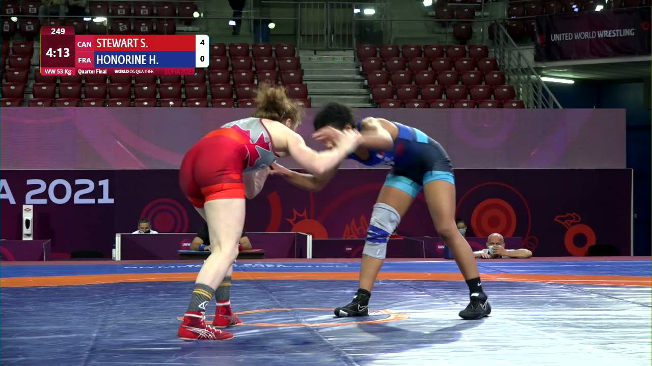 1/4 WW - 53 kg: S. STEWART (CAN) v. H. HONORINE (FRA) background