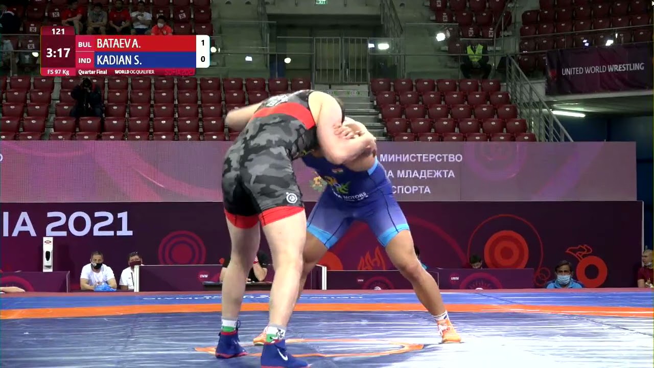 1/4 FS - 97 kg: A. BATAEV (BUL) v. S. KADIAN (IND) background