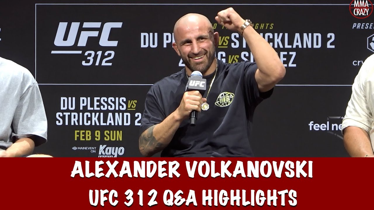 Alexander Volkanovski 'Fan asks him on a DATE' UFC Q&A Highlights background
