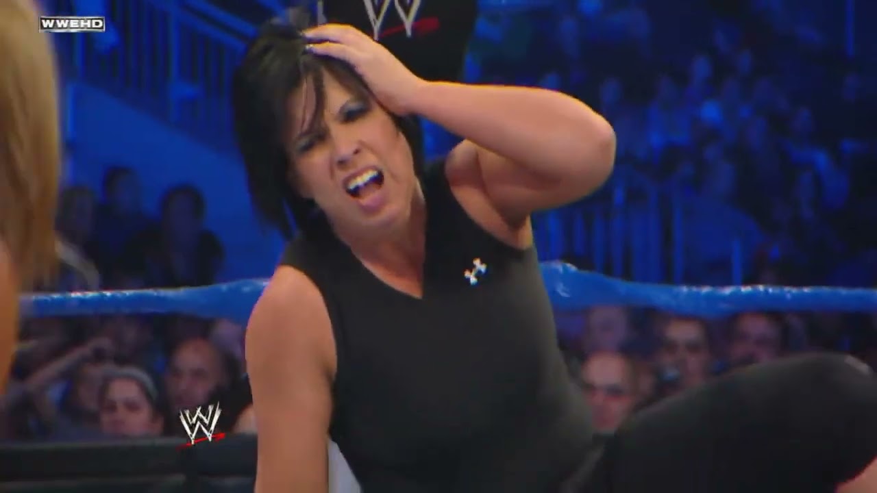 Vickie Guerrero vs. Kaitlyn: SmackDown, Nov. 5, 2010 background