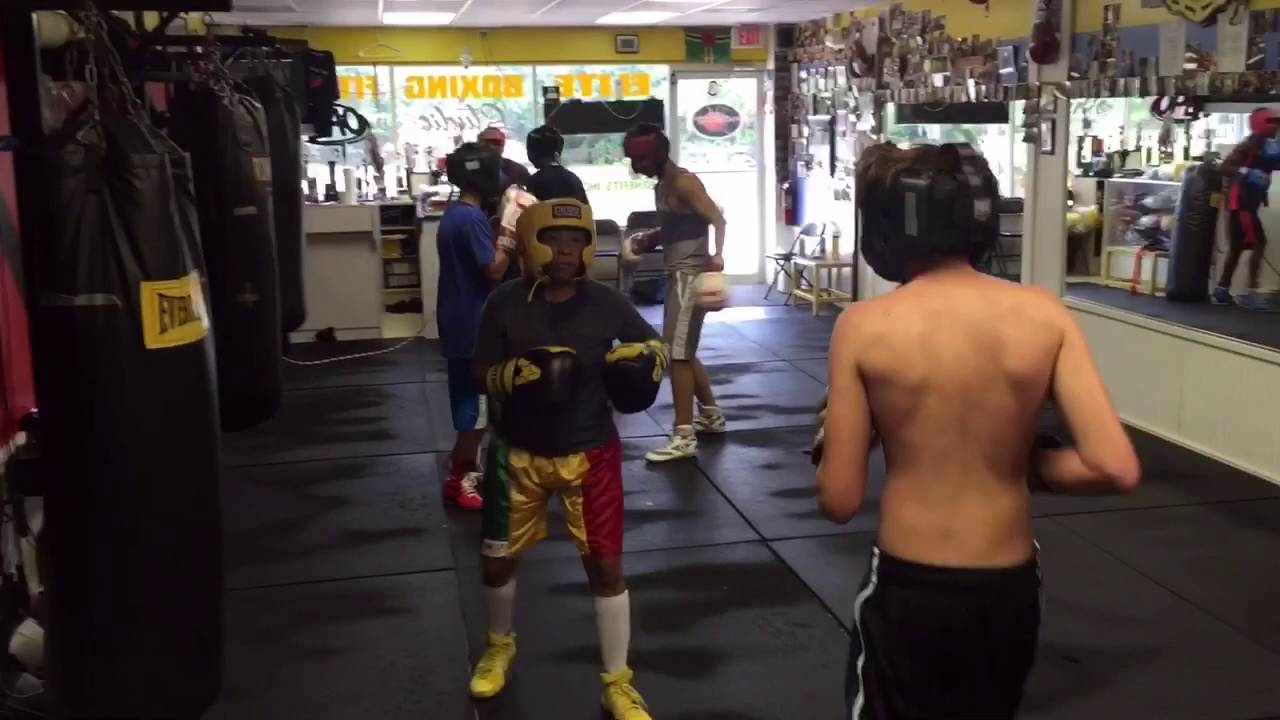 Sparring round 4-7 bk-brda-isai-jyd--alb background