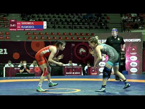 1/4 WW - 55 kg: A. SKIRENKO (RUS) v. D. KULWICKA (POL) background