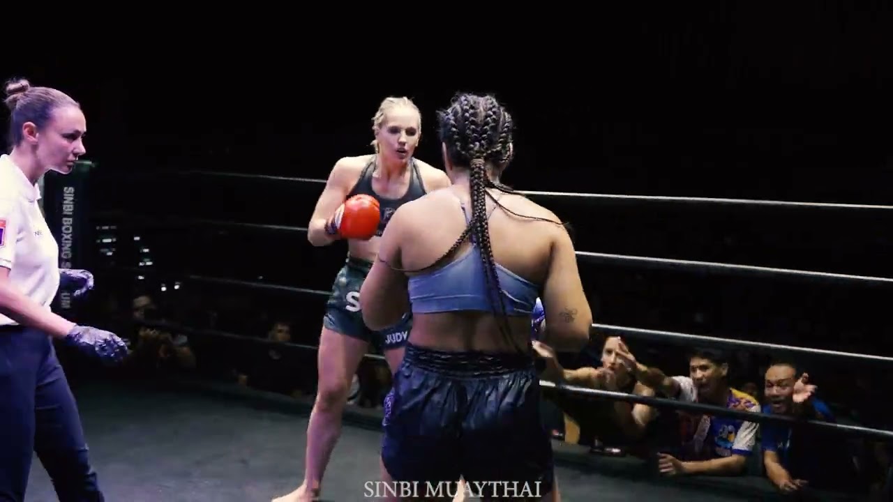 Judy Sinbi Muaythai vs Luiza Phuket Fight Club
