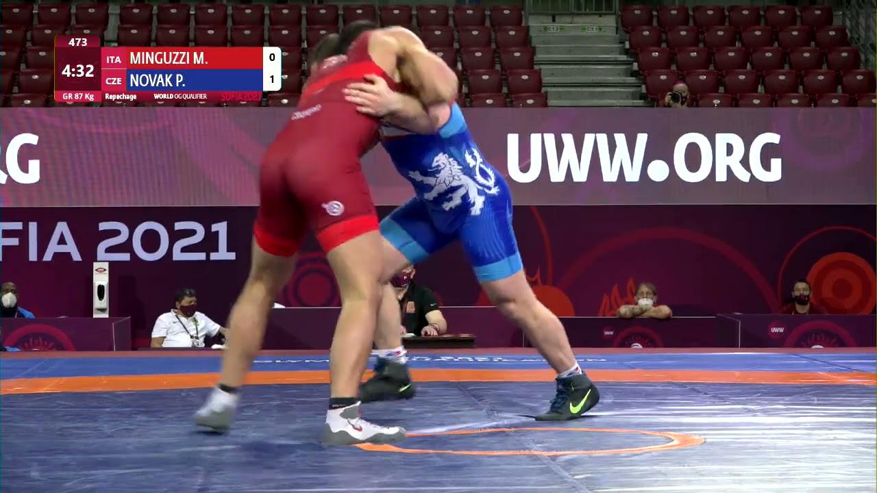 Repechage GR - 87 kg: M. MINGUZZI (ITA) v. P. NOVAK (CZE) background