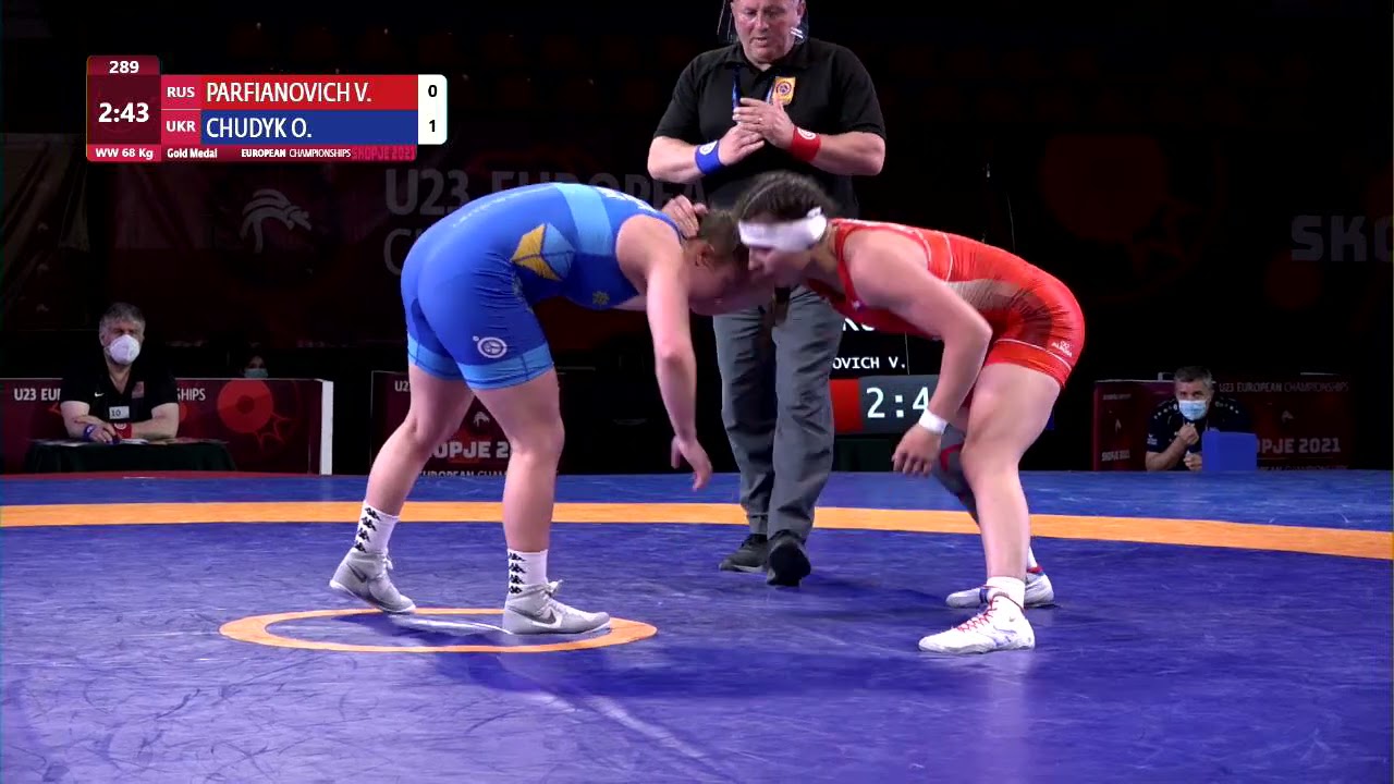 GOLD WW - 68 kg: V. PARFIANOVICH (RUS) v. O. CHUDYK (UKR) background