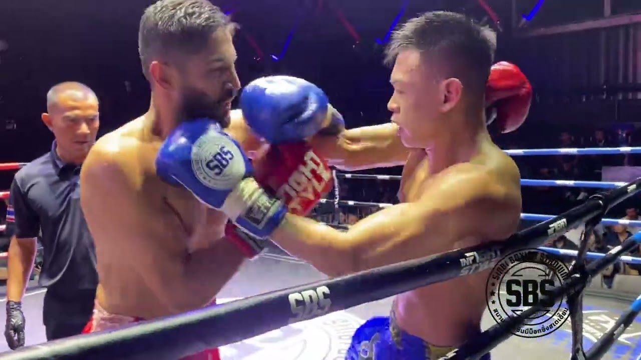 Hakim Tiger Muay Thai 🇮🇶 (red) v Wynn Prekaipetch Muay Thai 🇸🇬(blue) background