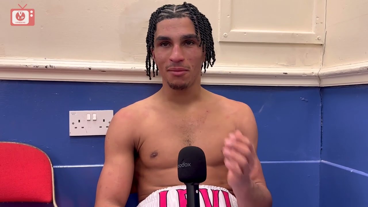 Levi Barnes makes it 3 wins out of 3 in his pro career with a confident performance at Blackpool