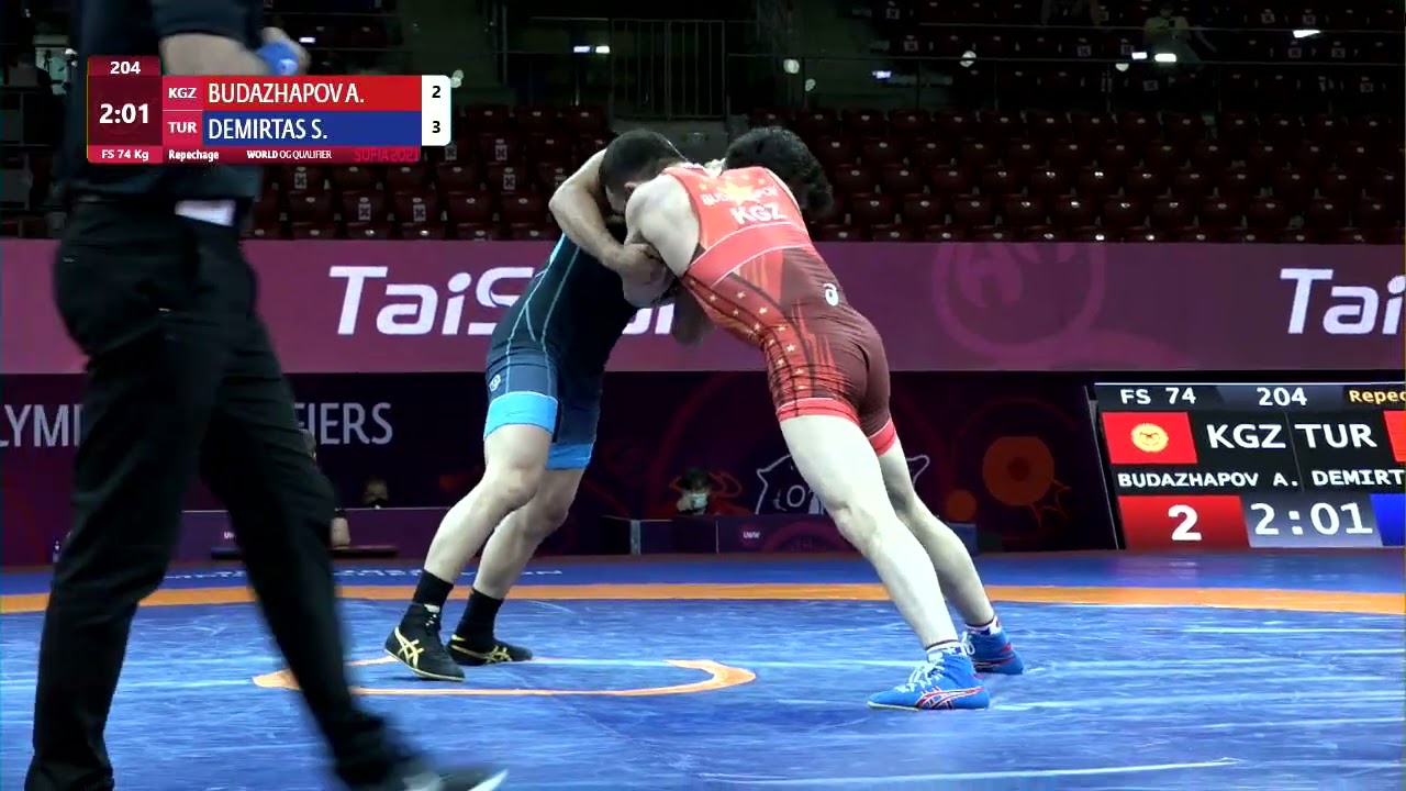 Repechage FS - 74 kg: A. BUDAZHAPOV (KGZ) v. S. DEMIRTAS (TUR) background