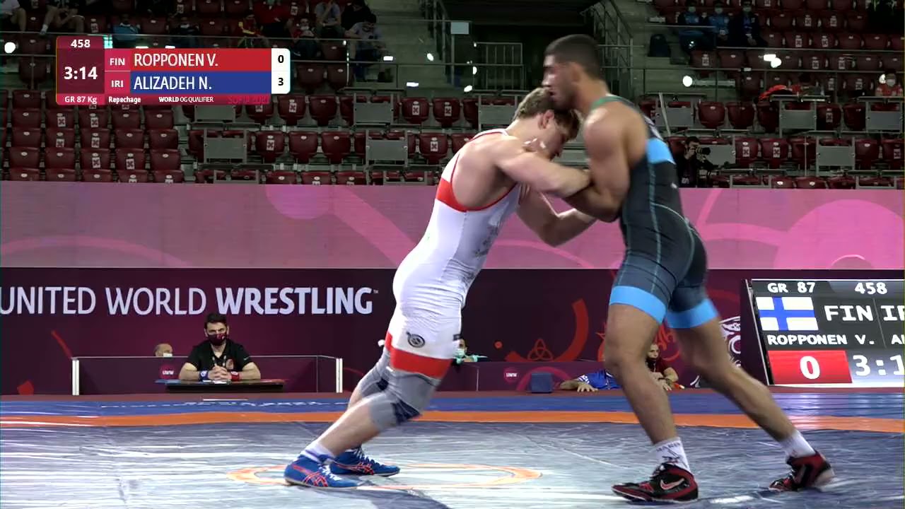 Repechage GR - 87 kg: V. ROPPONEN (FIN) v. N. ALIZADEH (IRI) background