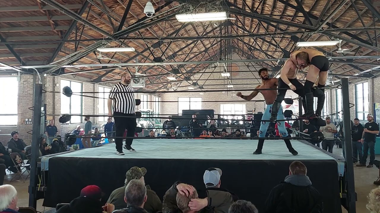Isaiah Moore vs Nate Kobain vs Darren Fly - PWK 2/5/22