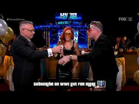 Becky Lynch Confronts Michael Cole, WWE SmackDown, Dec 31 2021 background