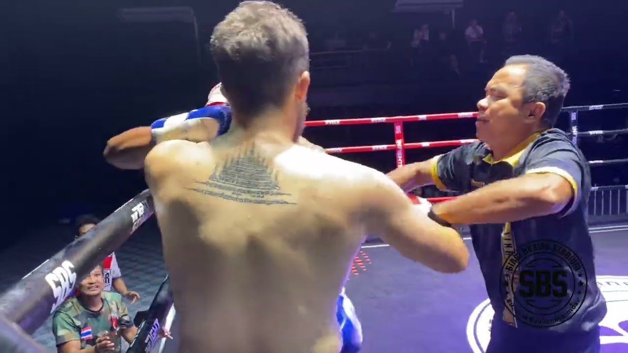 Drew Sinbi Muay Thai from Australia v Longla S. Sakchay from Thailand background