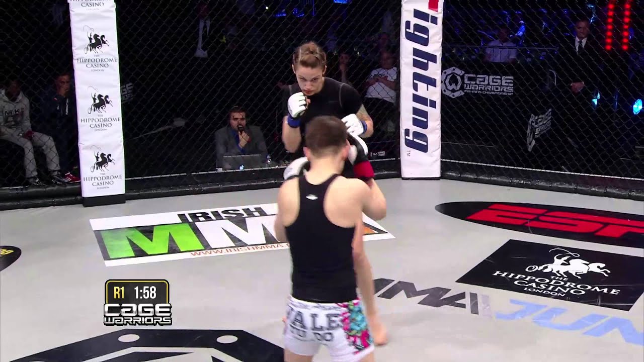 Cage Warriors 73: Irene Cabello vs. Vanessa Reinsch background