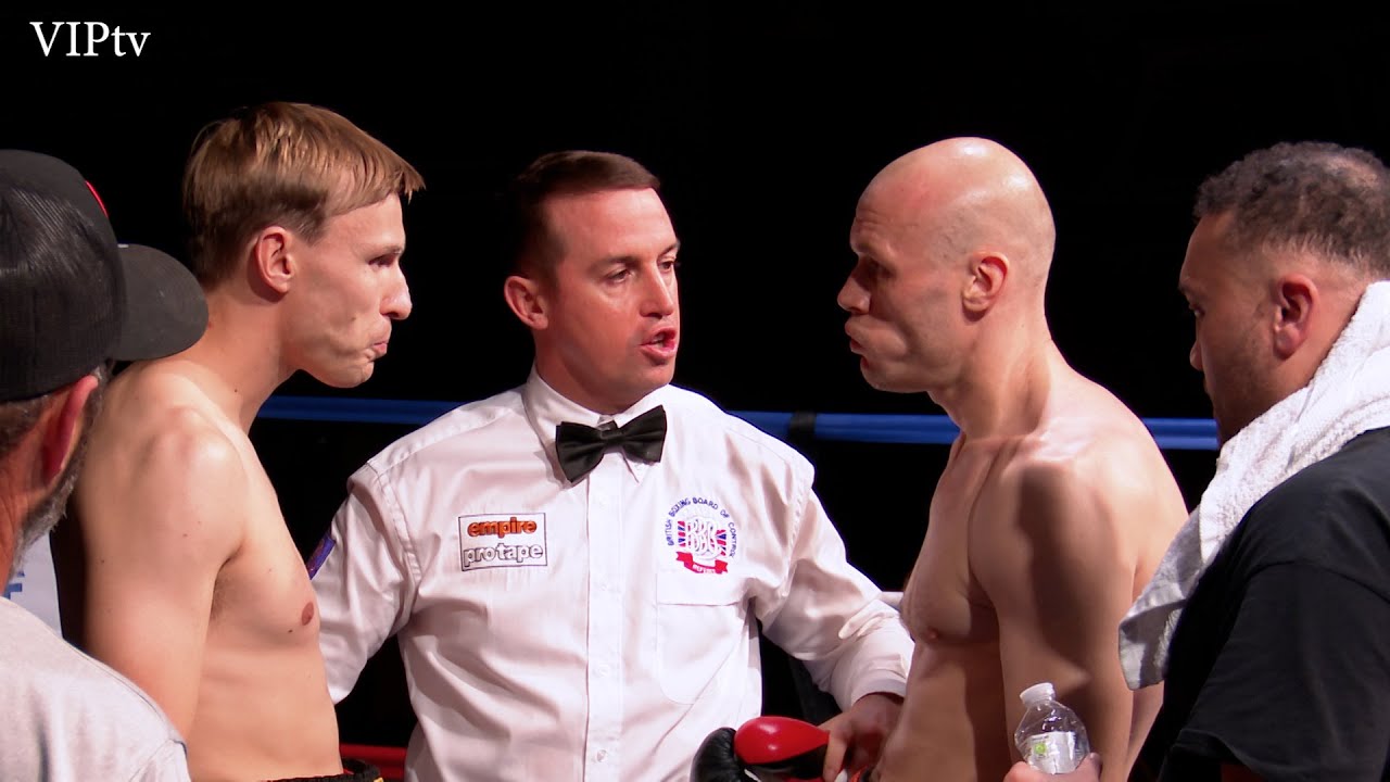 Connor Goulding v Seamus Delvin on VIP's show at Liverpool's Olympia on Sept 18 2022