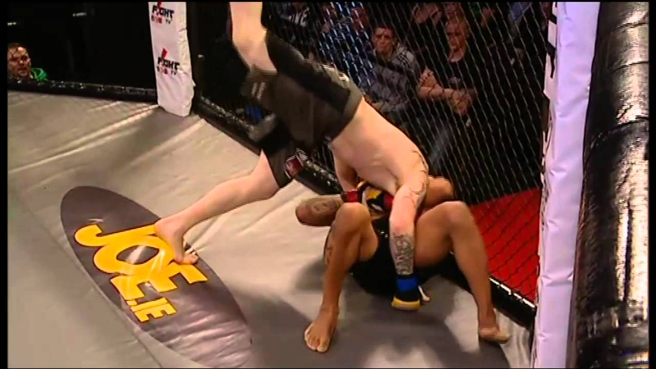 Cage Warriors 52 prelim: Paul Redmond v Alexei Roberts