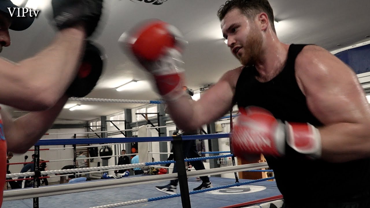 Meet Jimmy Harrington's new Heavyweight signing 6ft 8 Jimmy Harty background