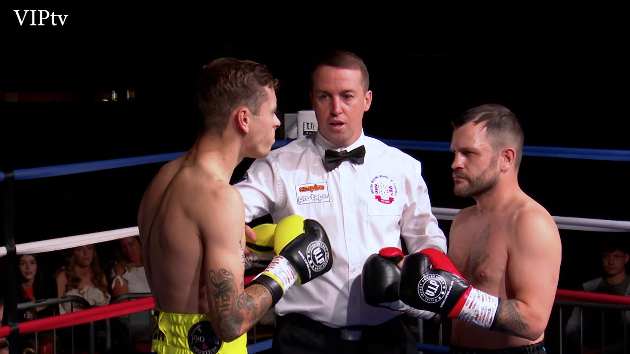 Jack Dwyer v Luke Fash on VIP's show at Liverpool's Olympia on Sept 18 2022 background