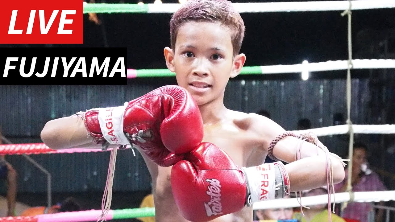 ฟูจิยามะกำลังเริ่มครับFujiyama Fight! フジヤマいざ決戦!! backdrop