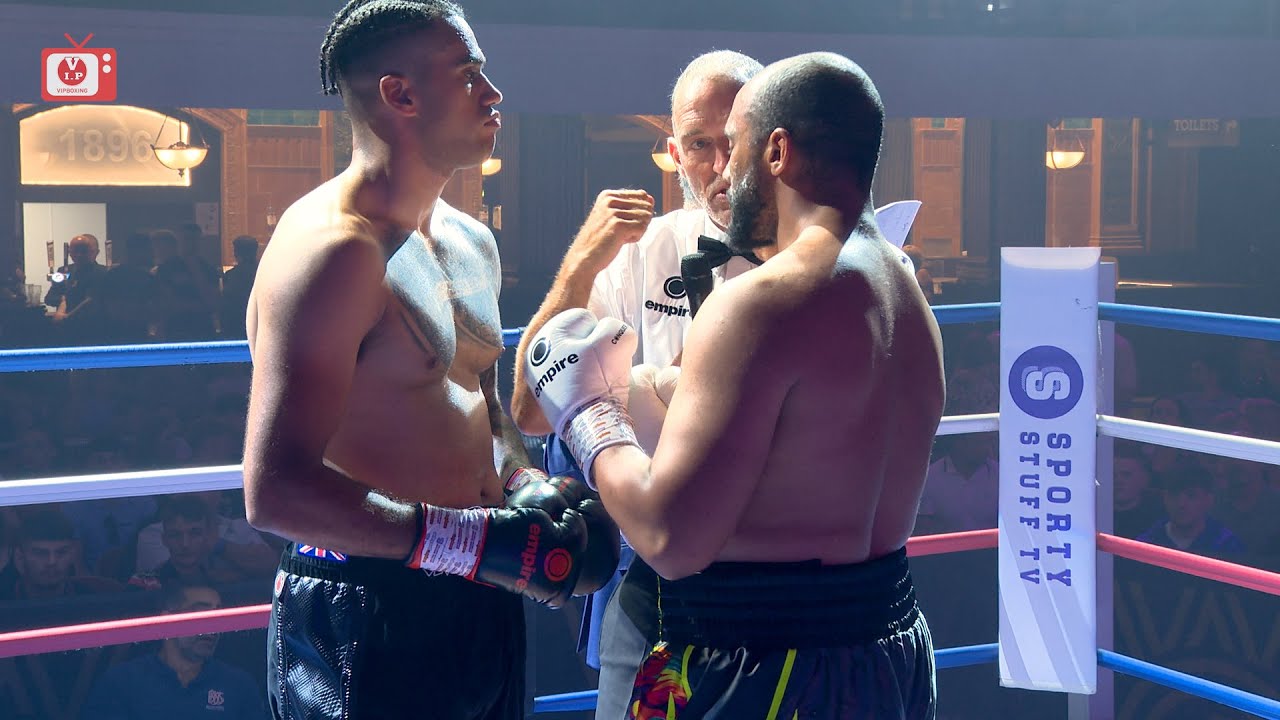 Luis Wright v Phil Williams in Blackpool on VIP's Winter Gardens show 9/9/2023