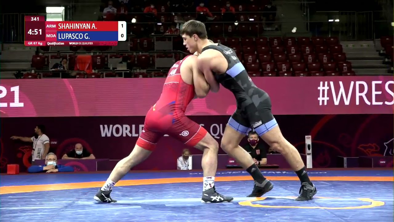 Qual. GR - 87 kg: A. SHAHINYAN (ARM) v. G. LUPASCO (MDA) backdrop
