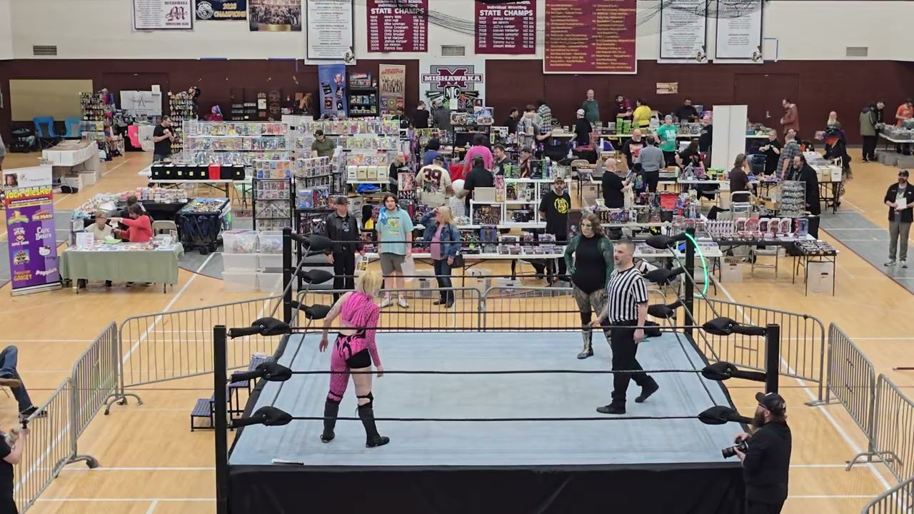 Stephie Mac vs Paris McQueen (Hard Cam 2) - MPW Comic Con 3/7/26