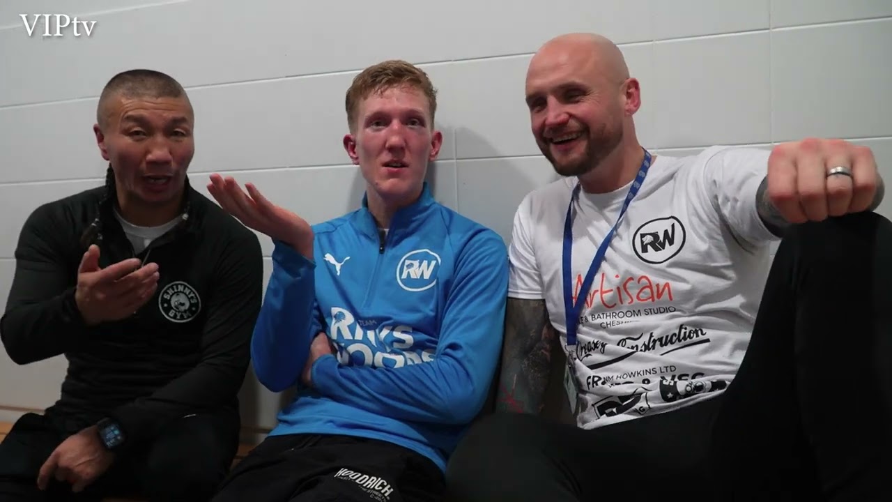 Rhys Woods causes a big upset and wins the 2nd semi-final against Casey Brown background
