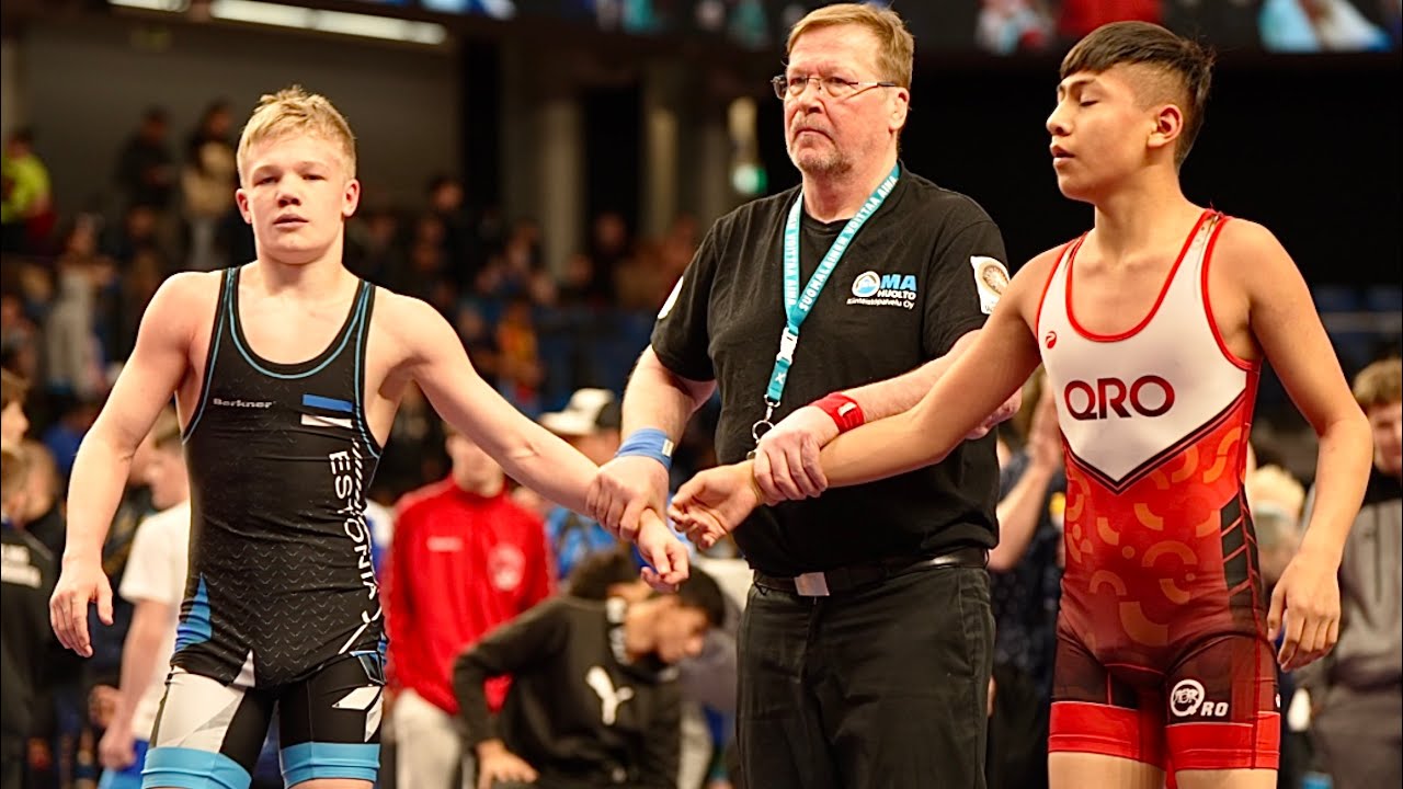 U17 Emiliano Baltazar (MEX) vs Raimond Prous (EST) 51kg. Greco-roman boys wrestling. background