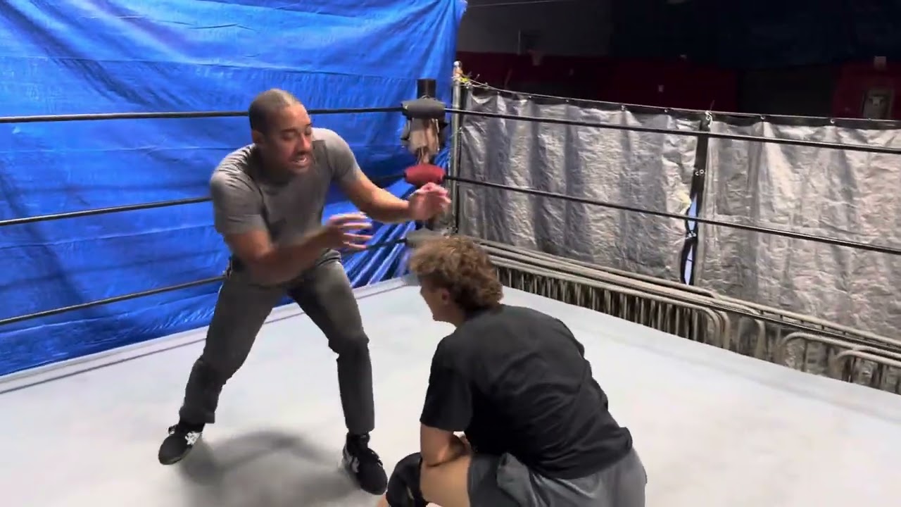 Darius Carter (non) Grappling Sessions v Mike Datello