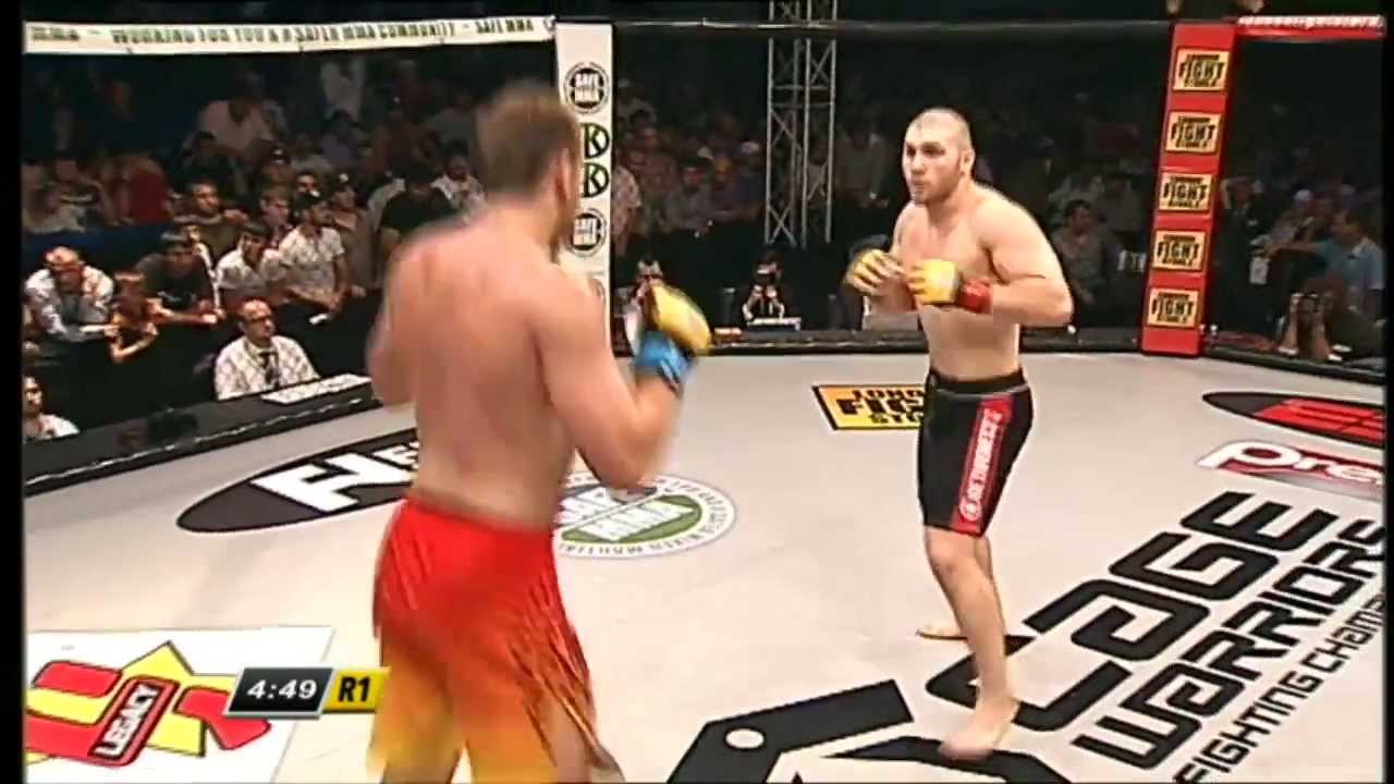 Cage Warriors 58: Michal Andryszak v Ion Cutelaba background