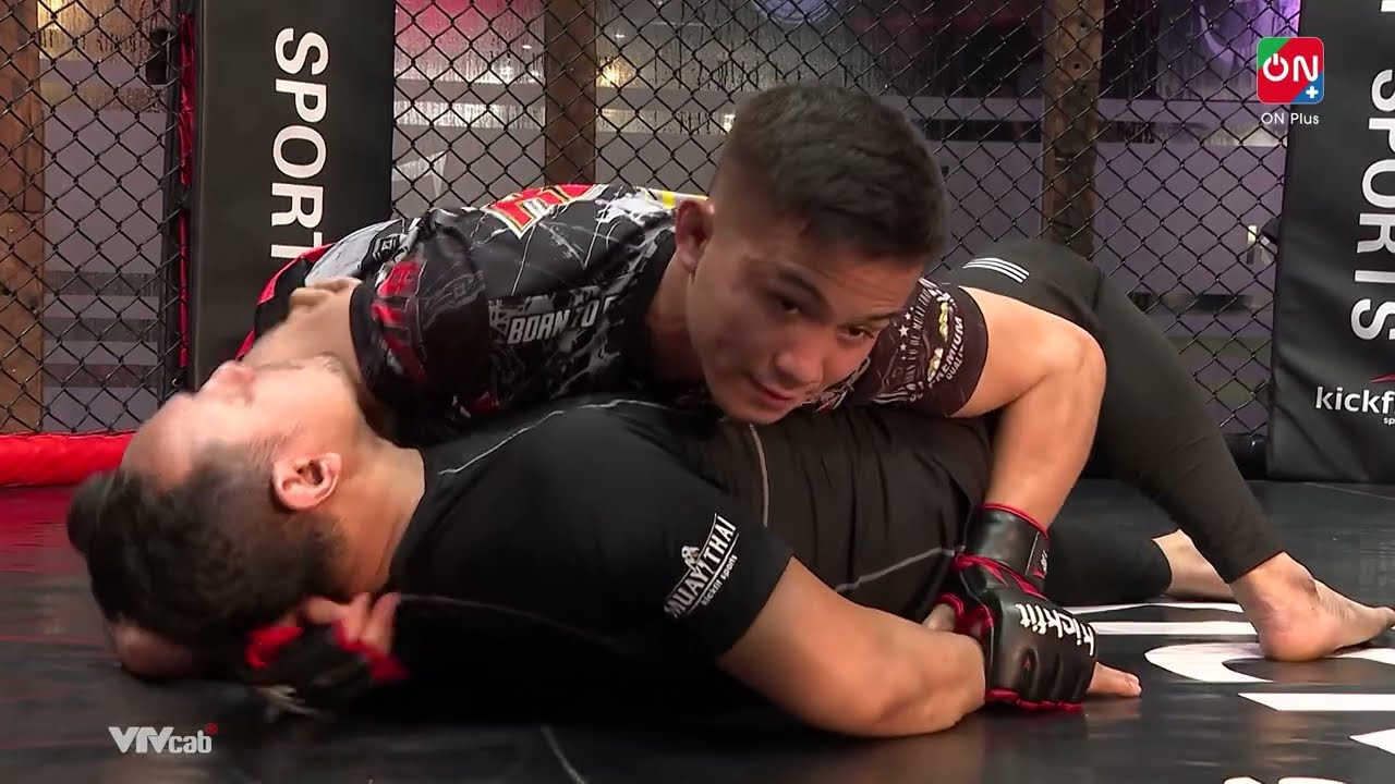 Kỹ thuật Overhand tầm thấp - Cách Dư Văn Thuận hạ knock-out Trần Ngọc Lâm background