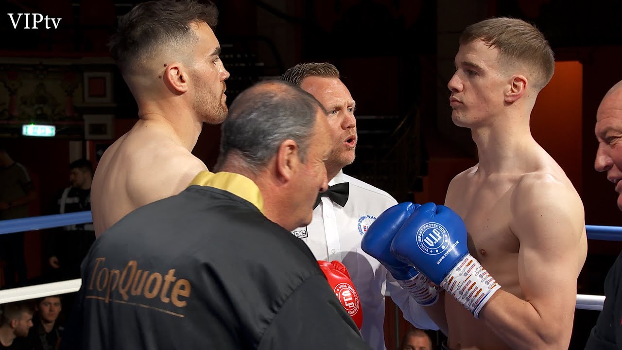 Ben Burnham v Callum Ide at VIP's show in Liverpool's Olympia on 23.04.22