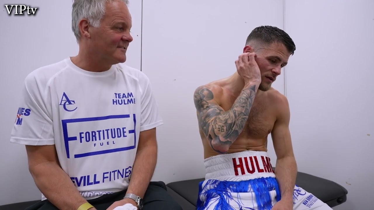 Jackson Hulme looking very vicious in his hometown debut and moves to 4-0