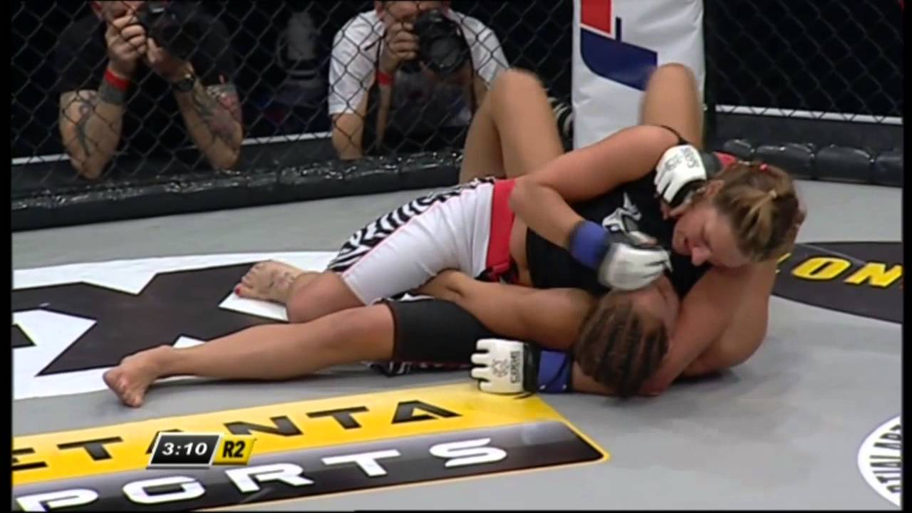 Cage Warriors 66 prelim: Lina Akhtar Lansberg vs. Emma Delaney