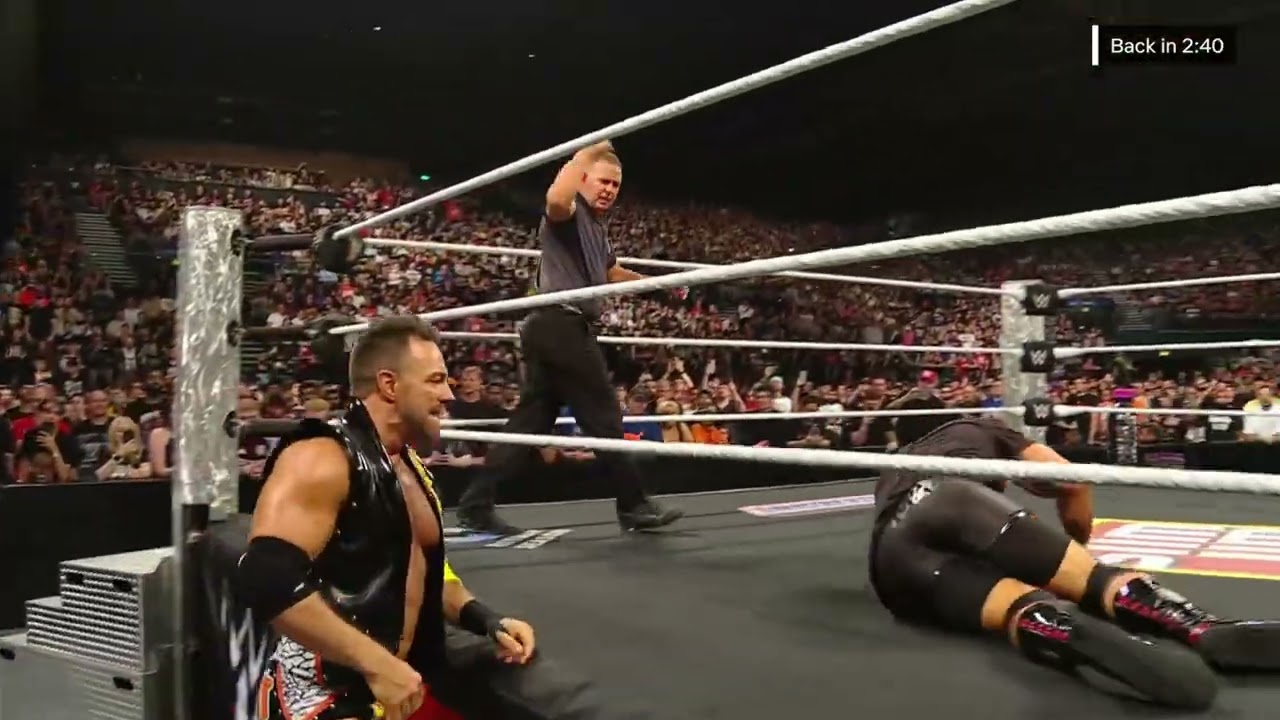 Roman Reigns & LA Knight assaults Bron Breakker & Bronson Reed at Backstage | Raw Aug 25, 2025