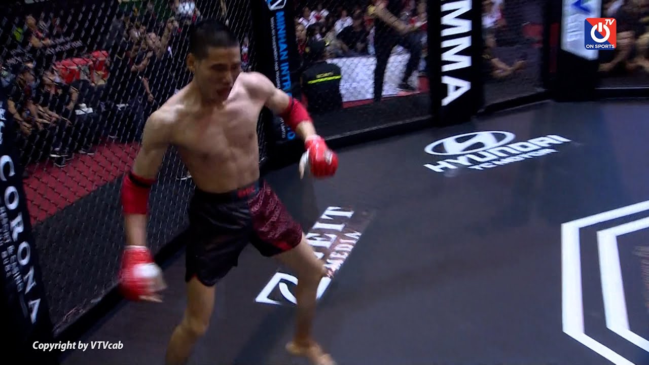 Màn Knock Out Quá Nhanh Gọn Khi Chỉ Cần Hơn 1 Phút Trên Sàn MMA backdrop