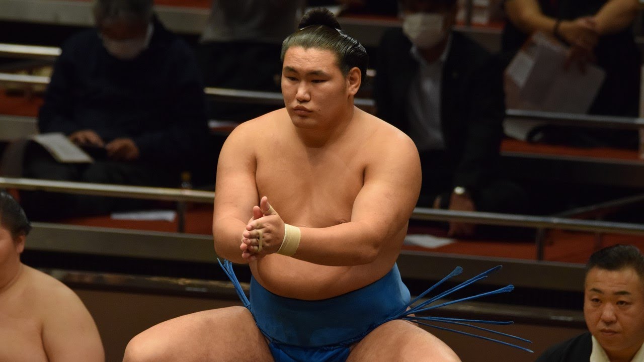 Hoshoryu: Yokozuna in the making? (投げ技抜群の豊昇龍は叔父の朝青龍の跡を継げるのか)